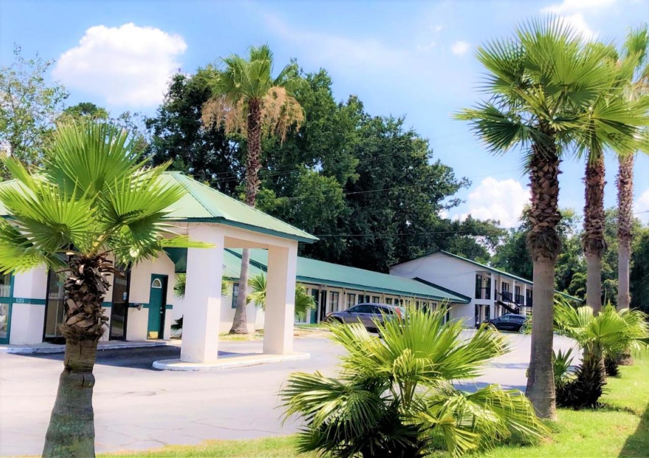 Relax Inn Savannah Exterior photo