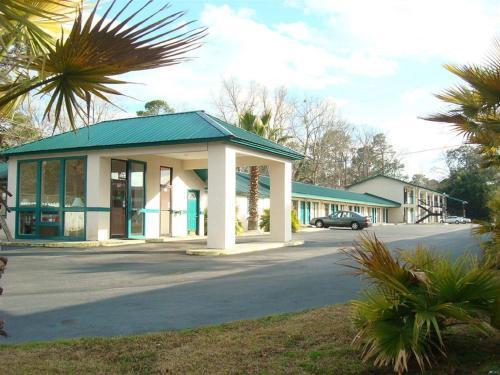 Relax Inn Savannah Exterior photo